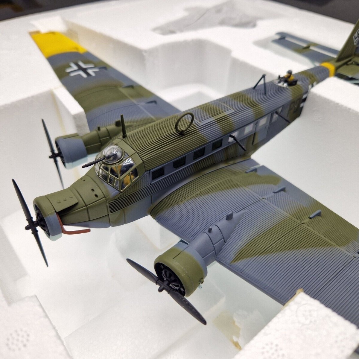 Corgi Aviation Archive 1:72 Junkers JU.52/3MG7E(MS),MSGr1,PD+KH Hungary 1944 AA36902 - Corgi