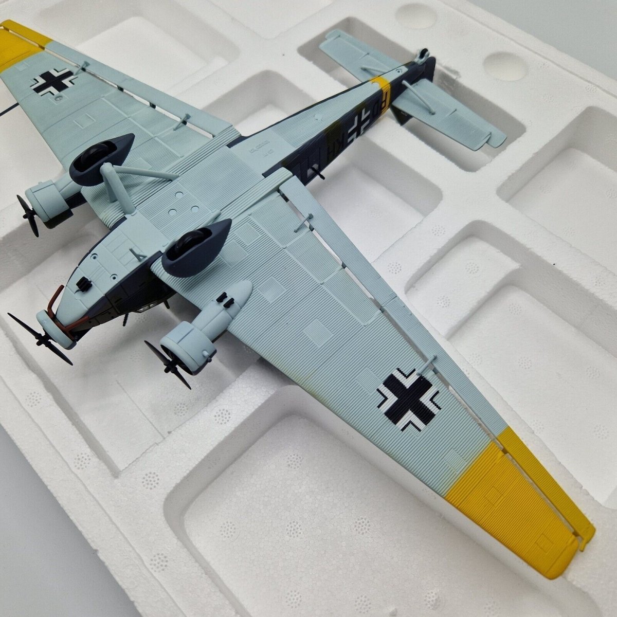 Corgi Aviation Archive 1:72 Junkers JU.52/3MG7E(MS),MSGr1,PD+KH Hungary 1944 AA36902 - Corgi