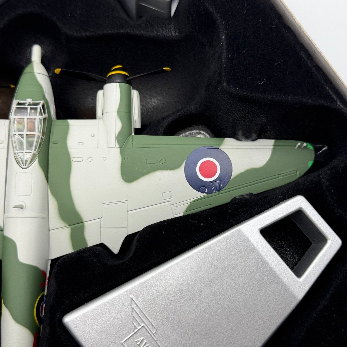 Corgi Aviation Archive 1:72 Mosquito FBVI, 515 Sqn 1945, AA32815 - Corgi