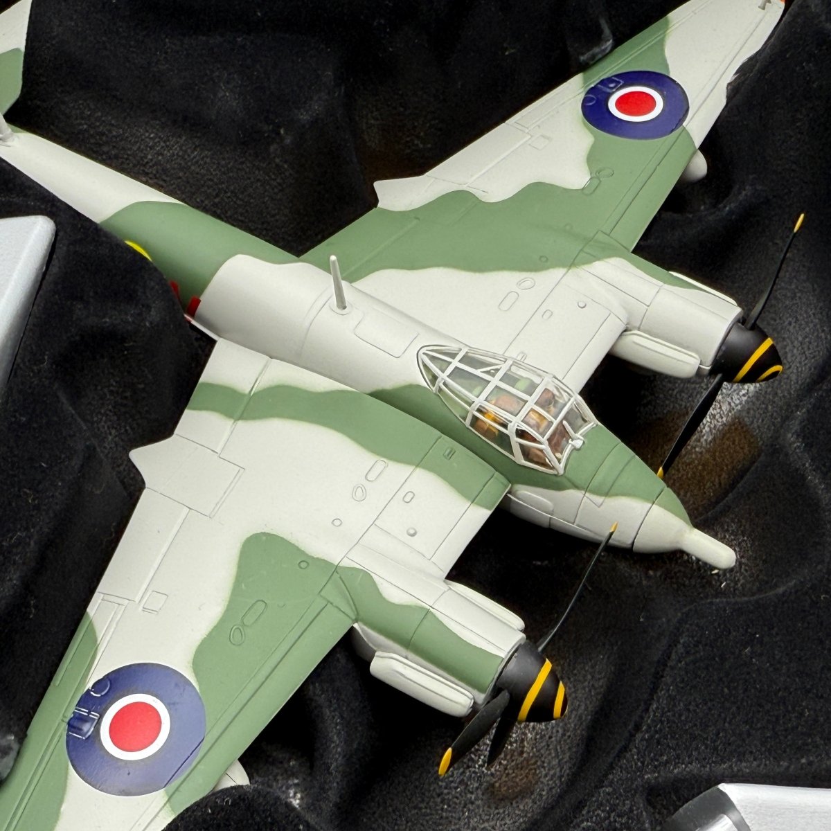 Corgi Aviation Archive 1:72 Mosquito FBVI, 515 Sqn 1945, AA32815 - Corgi