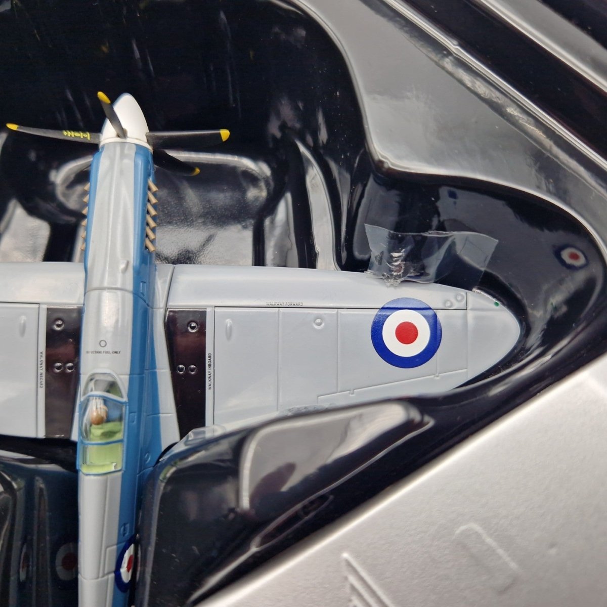 Corgi Aviation Archive 1:72 Spitfire PRXIX 'The Last' AA38704 - Corgi