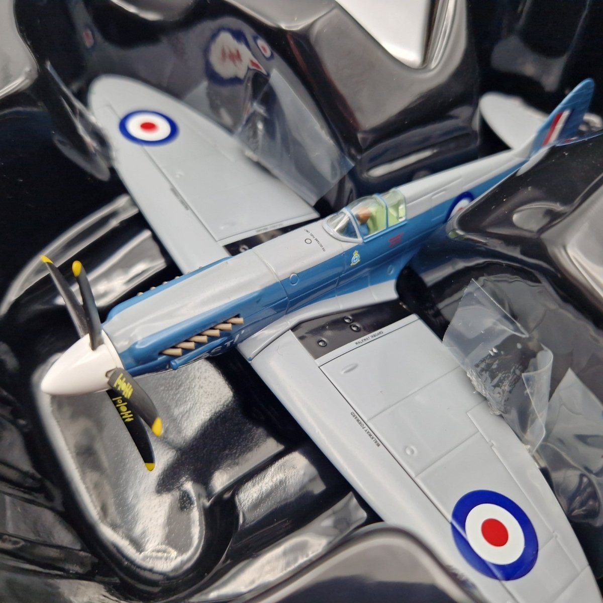 Corgi Aviation Archive 1:72 Spitfire PRXIX 'The Last' AA38704 - Corgi