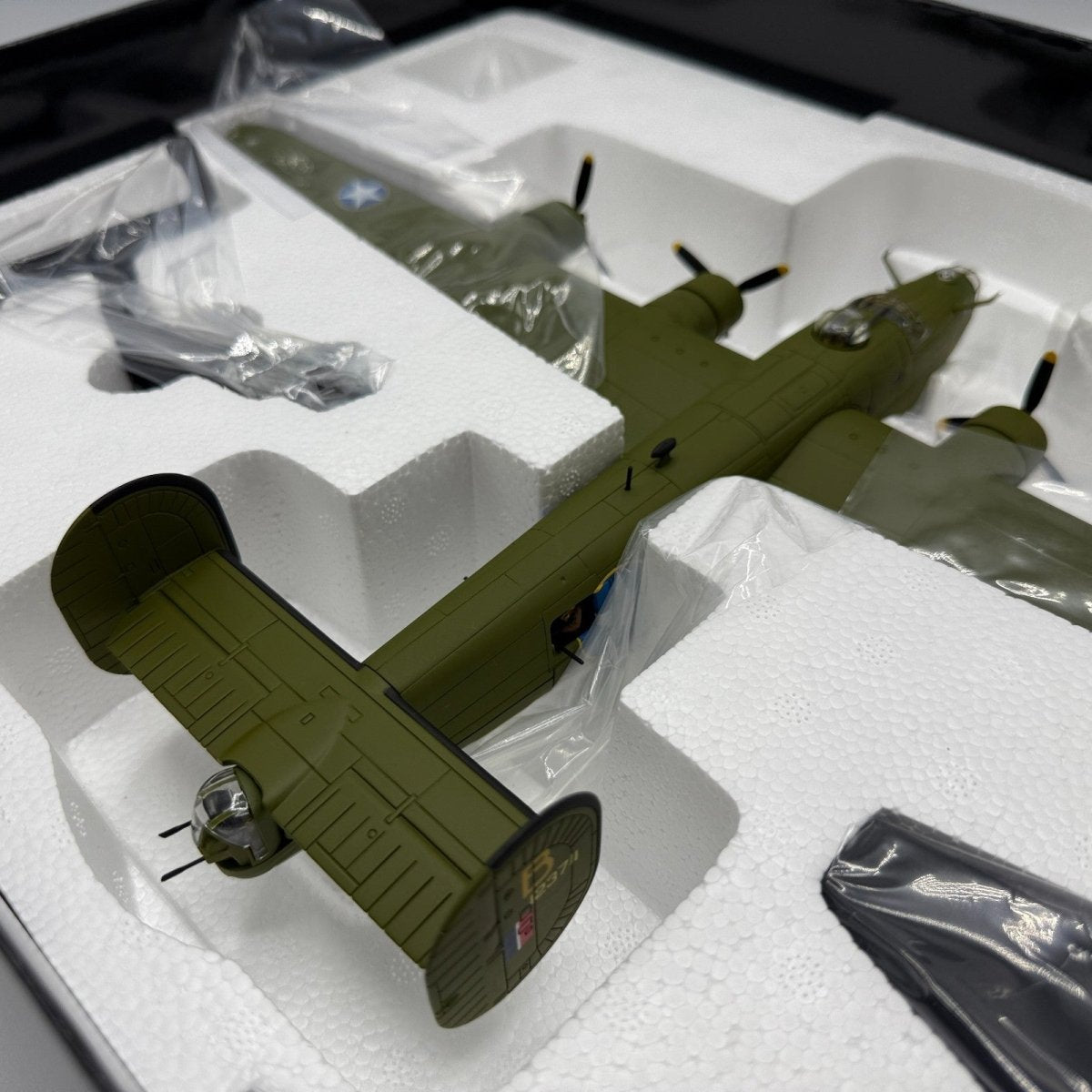 Corgi Aviation Archive 1:72 US34013 B - 24D Liberator Jerk’s Natural, Diecast NIB - Corgi