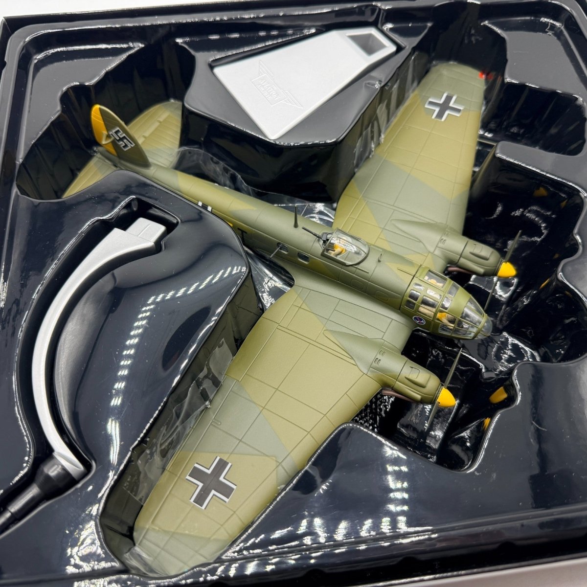Corgi Aviation Archive AA33711 1:72 Heinkel He - 111 H - 3 KG53 Lille - Nord France - Corgi