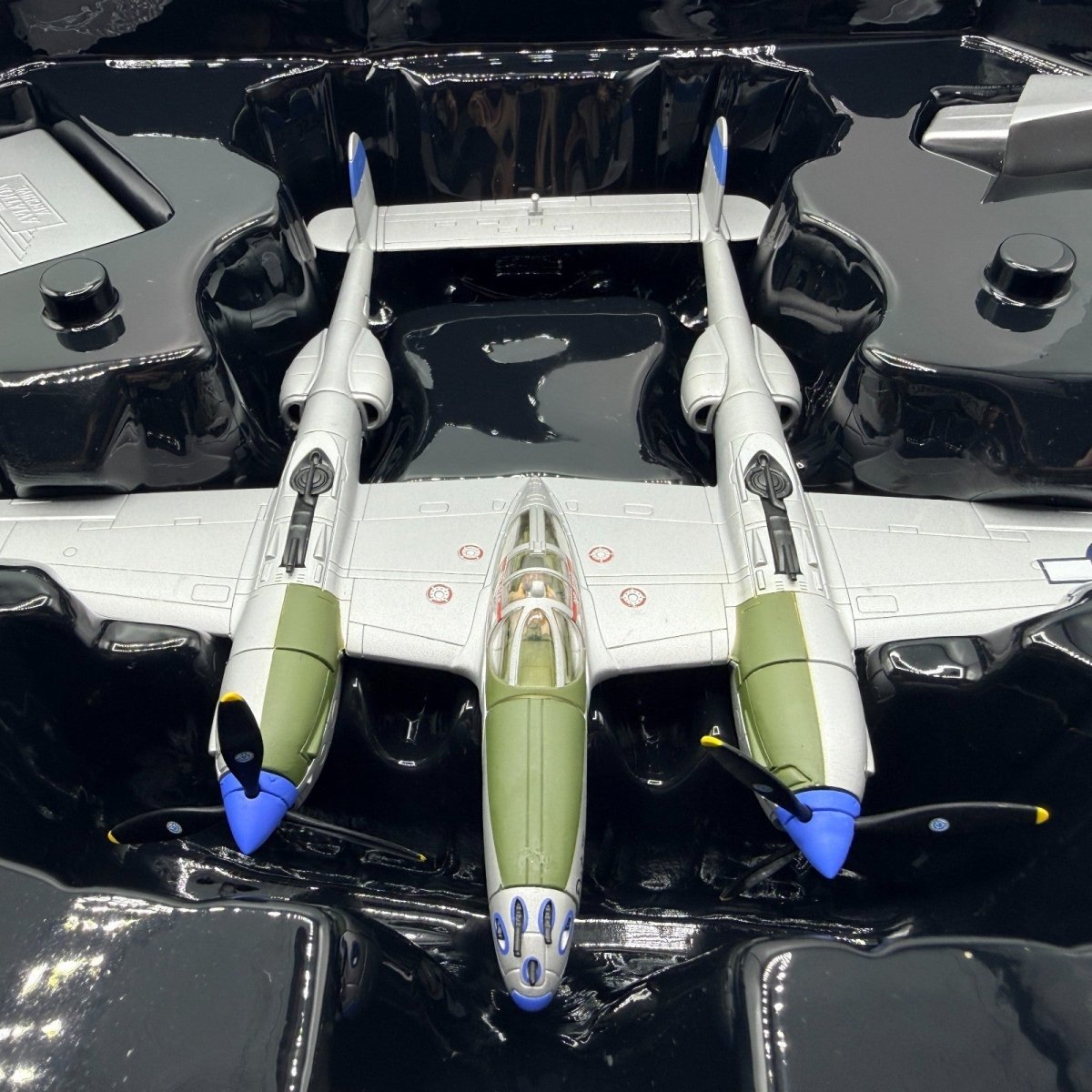 Corgi Aviation Archive AA36607 1:72 P - 38J Lightning 14th FG Triolo Italy 1944 - Corgi