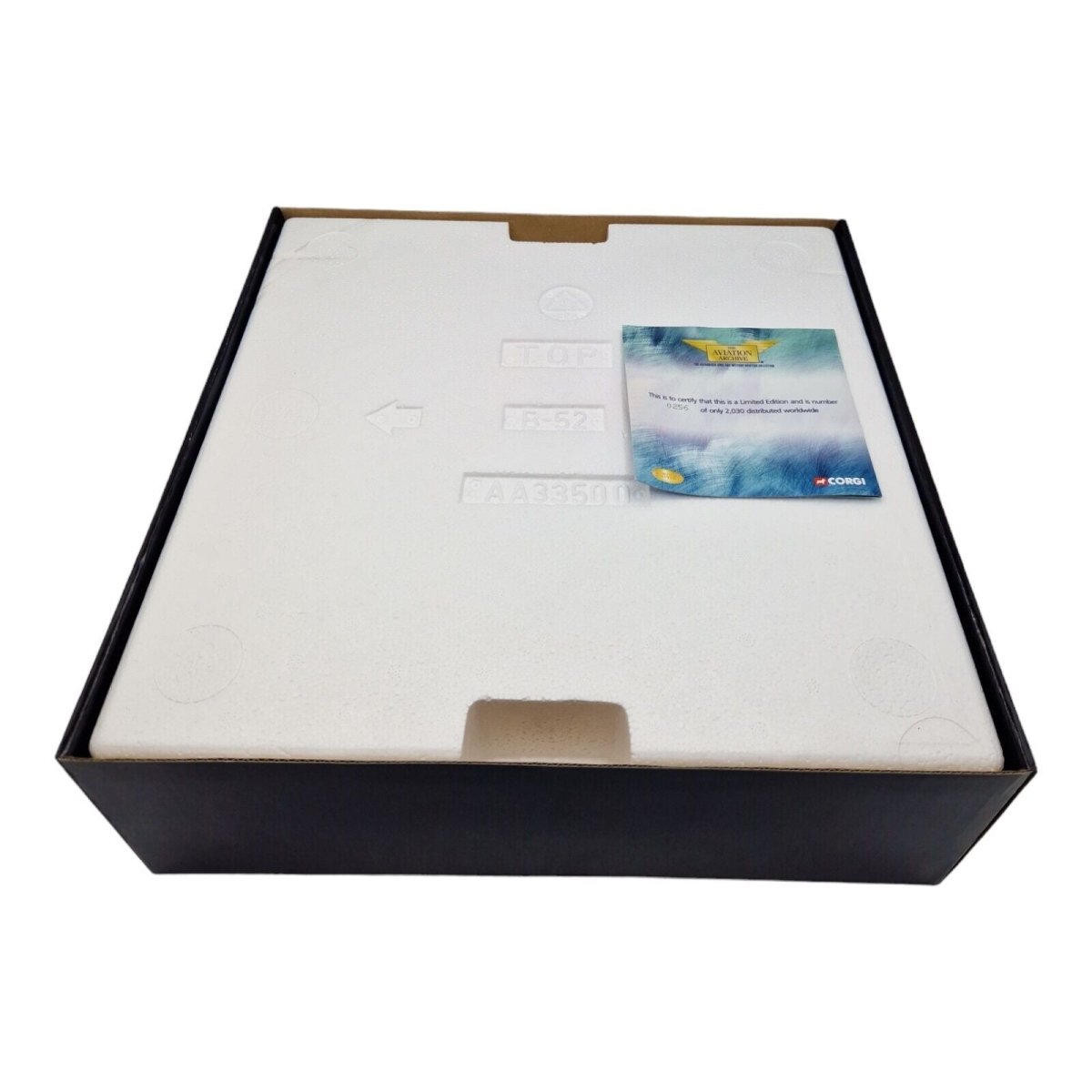 Corgi Aviation Archive 1:144 Boeing B - 52H Stratofortress USAF 449th Bomb Wing 1967 AA33507 - Corgi