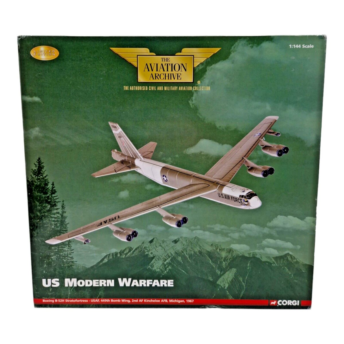 Corgi Aviation Archive 1:144 Boeing B - 52H Stratofortress USAF 449th Bomb Wing 1967 AA33507 - Corgi
