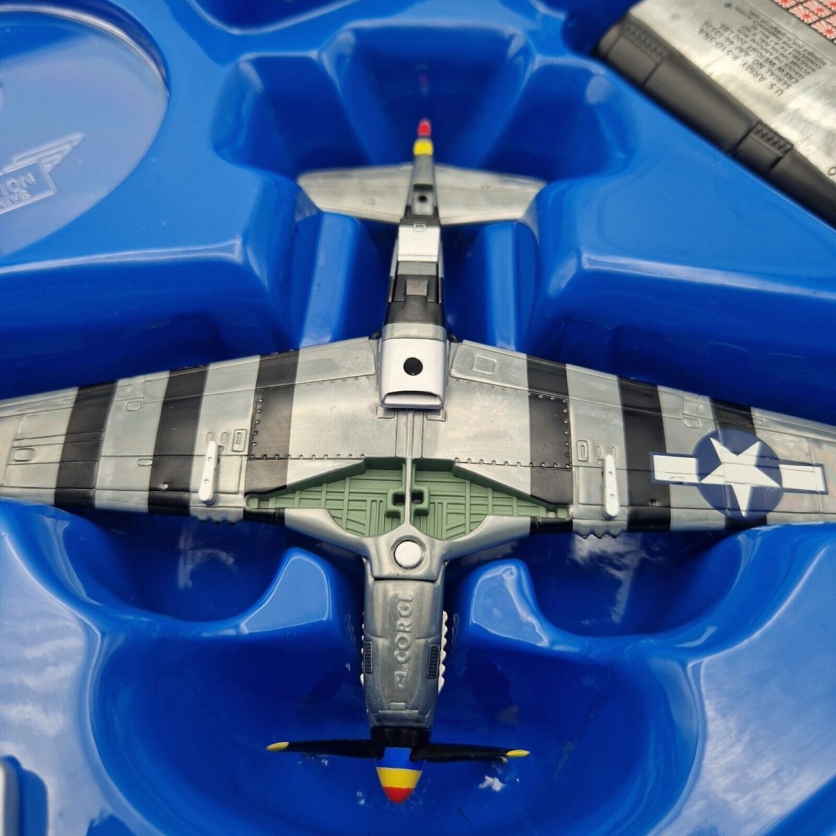 Corgi Aviation Nose Art P - 51K Mustang "Mrs Bonnie"le Shima 1945 US32213 -