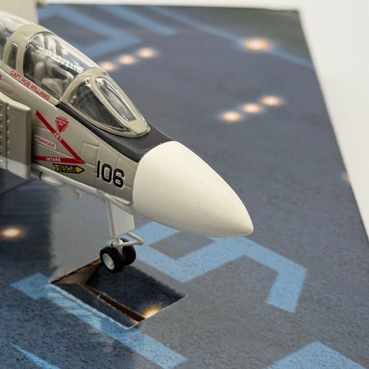Corgi Aviation US33217 1:72 F - 4J Phantom II VF - 31 AC206 - Corgi