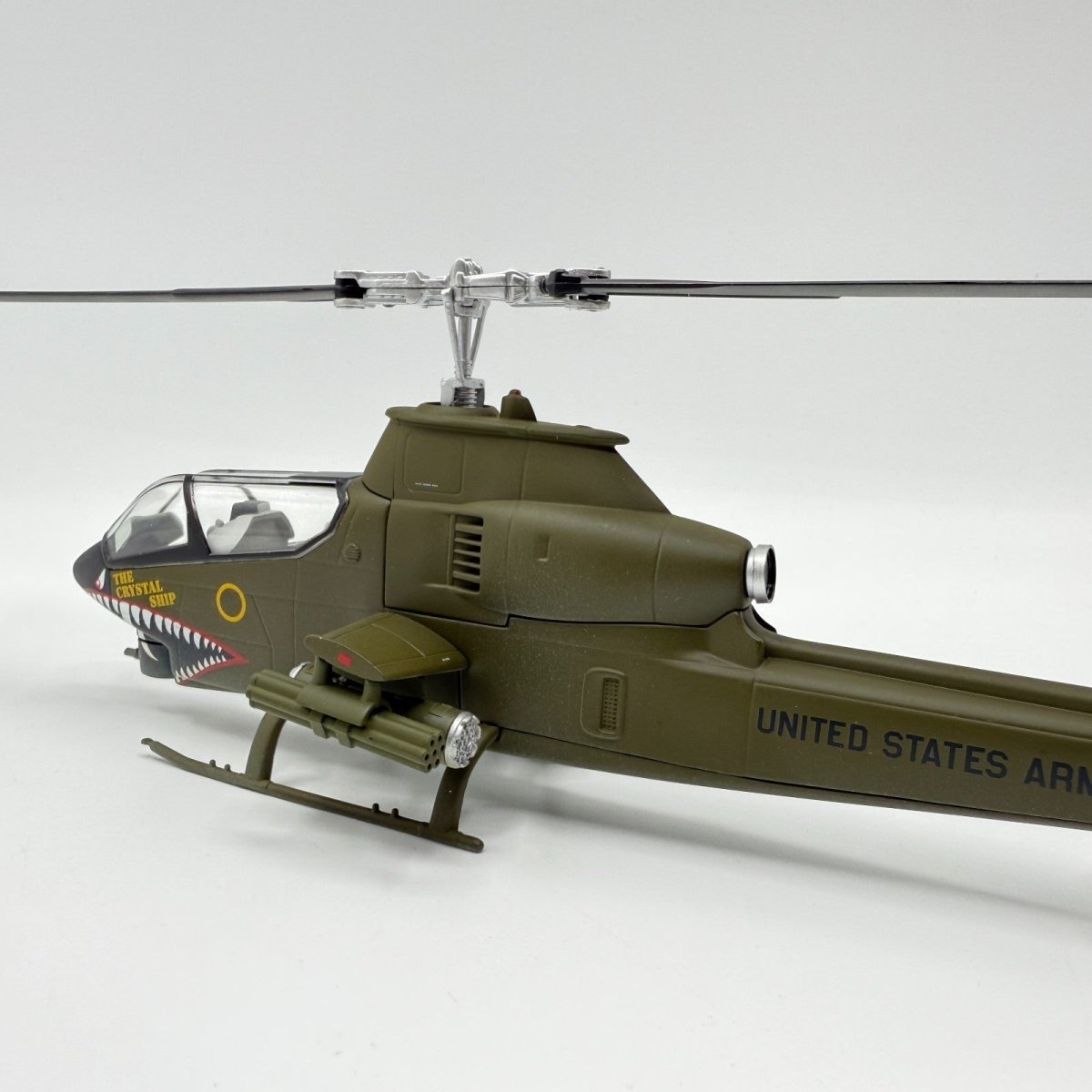 Corgi Aviation US51205 1:48 AH - 1G Cobra Helicopter "The Crystal Ship" Vietnam - Corgi