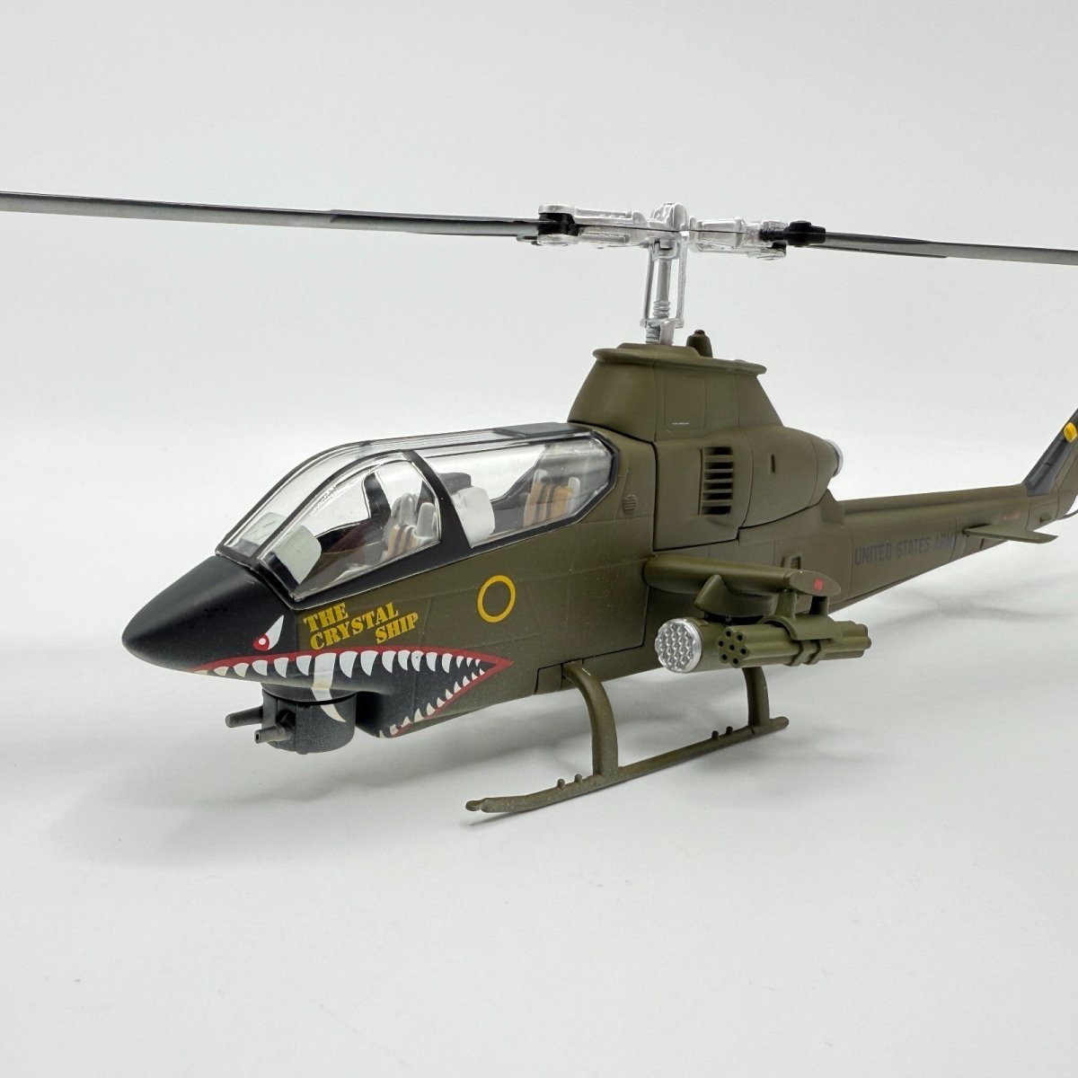 Corgi Aviation US51205 1:48 AH - 1G Cobra Helicopter "The Crystal Ship" Vietnam - Corgi