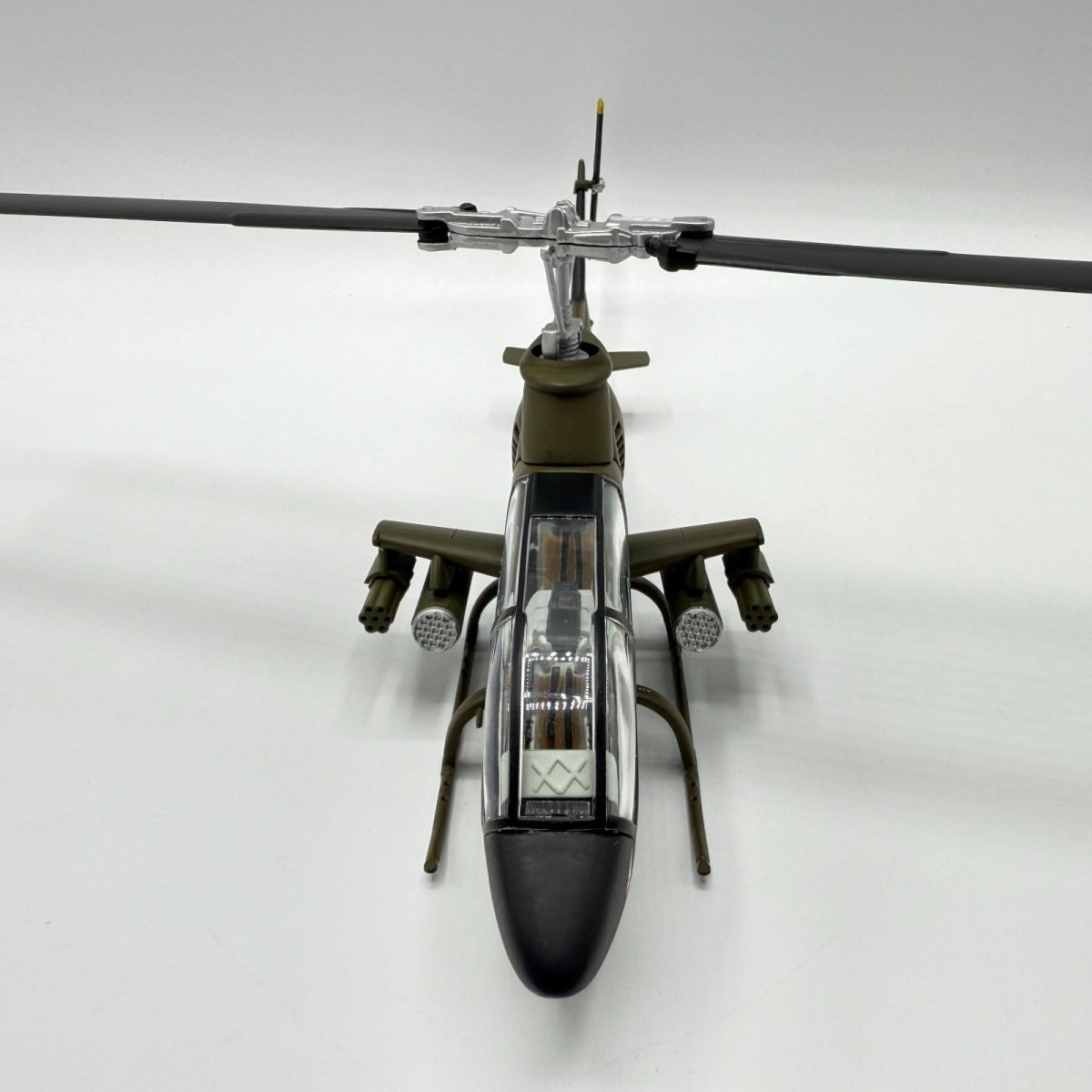 Corgi Aviation US51205 1:48 AH - 1G Cobra Helicopter "The Crystal Ship" Vietnam - Corgi