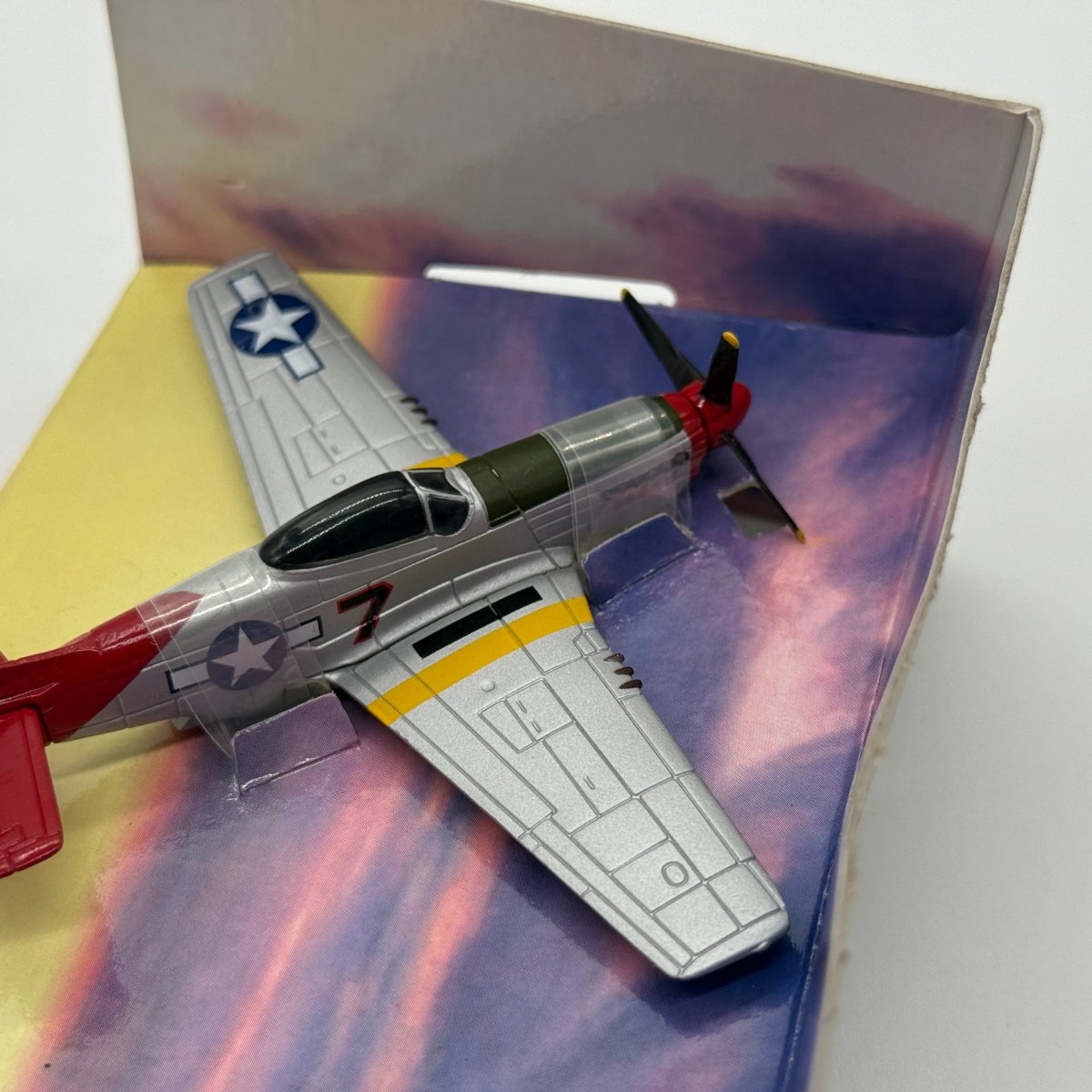 Corgi CS90017 1:110 North American P-51D Mustang Bunnie Roscoe Brown Tuskegee Airmen Italy 1945 - Corgi
