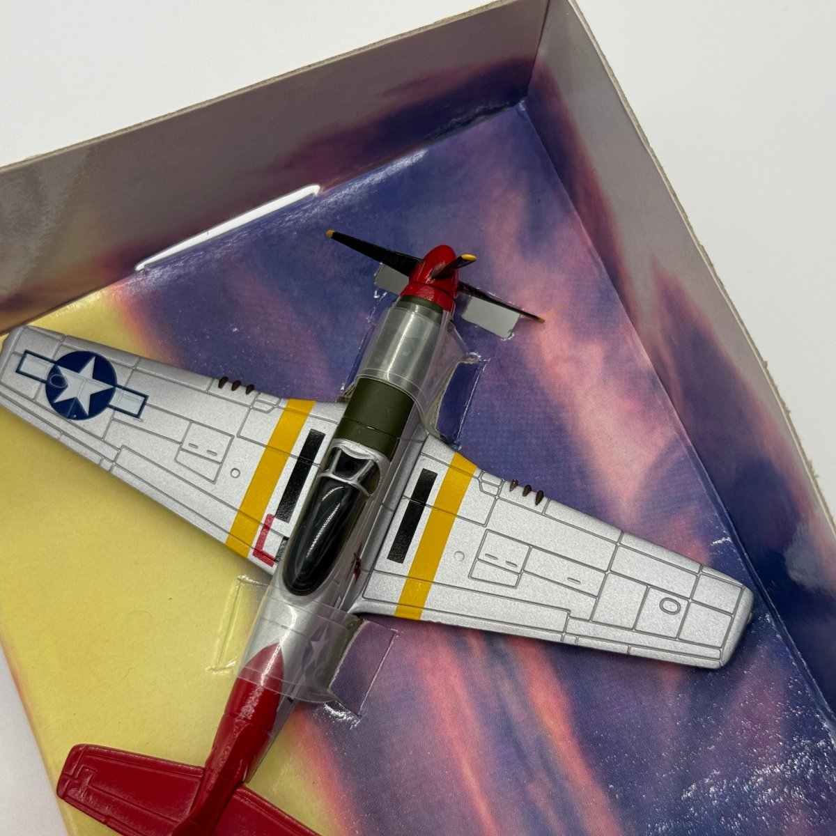 Corgi CS90017 1:110 North American P-51D Mustang Bunnie Roscoe Brown Tuskegee Airmen Italy 1945 - Corgi