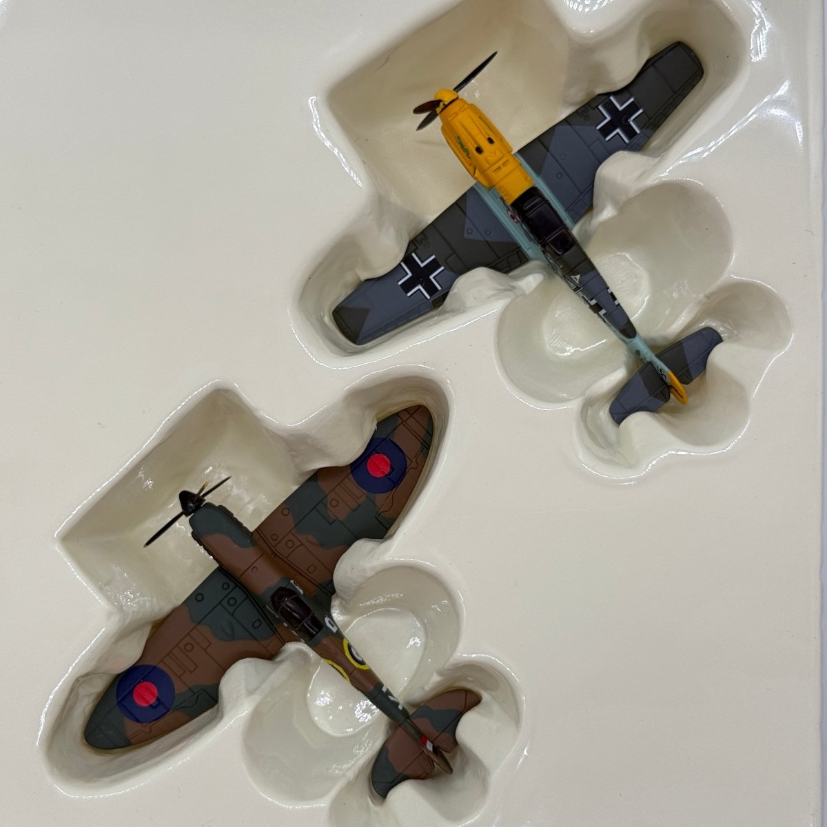 Corgi CS90025 Their Finest Hour Battle of Britain Spitfire Bf 109 AEC Matador Morris Ambulance 4-Piece Set - Corgi