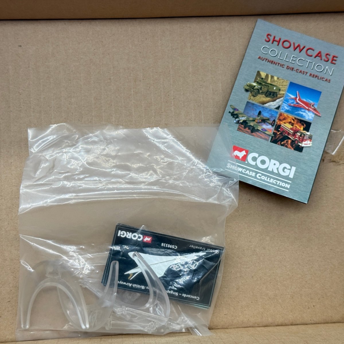 Corgi CSCA13004 100 Years of Flight Global Traveller Dakota Boeing Clipper 747 Jumbo Jet Concorde 4-Piece Set - Corgi