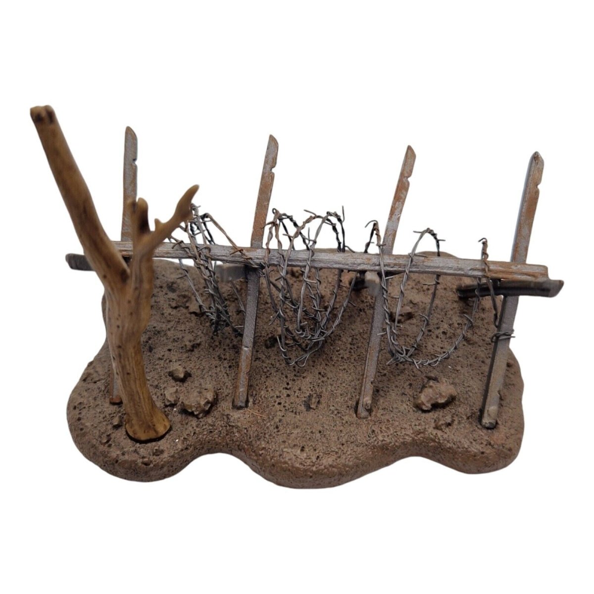 Corgi Forward March 1:32 German Laying Dead In Barbed Wire CC59149 - Corgi