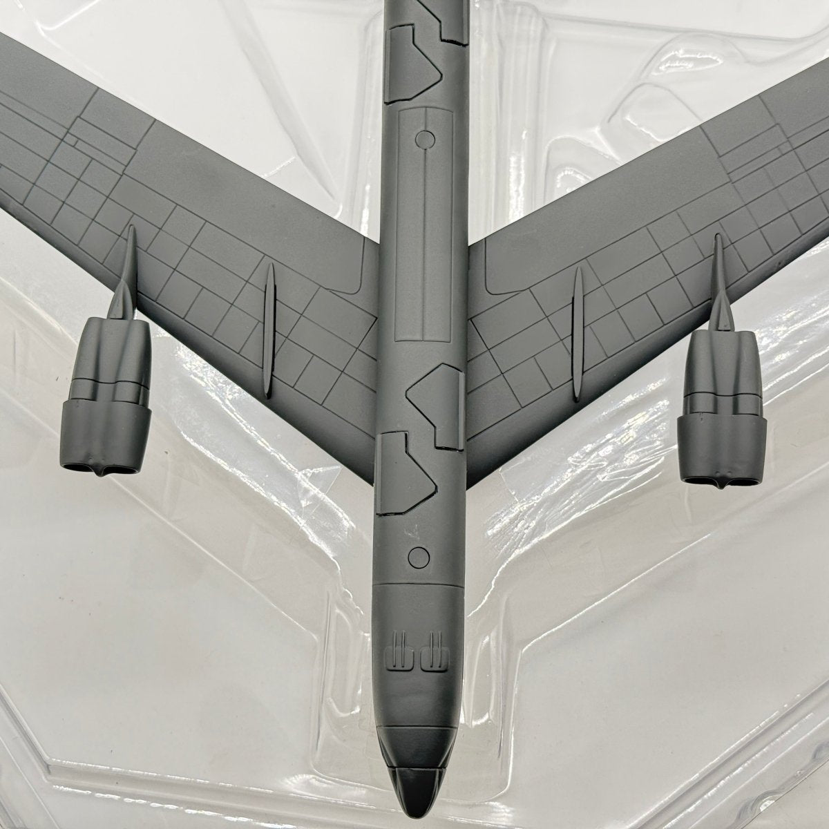 Corgi US33508 1:144 Boeing B-52H Stratofortress USAF SAC 7th BW 1990 - Corgi