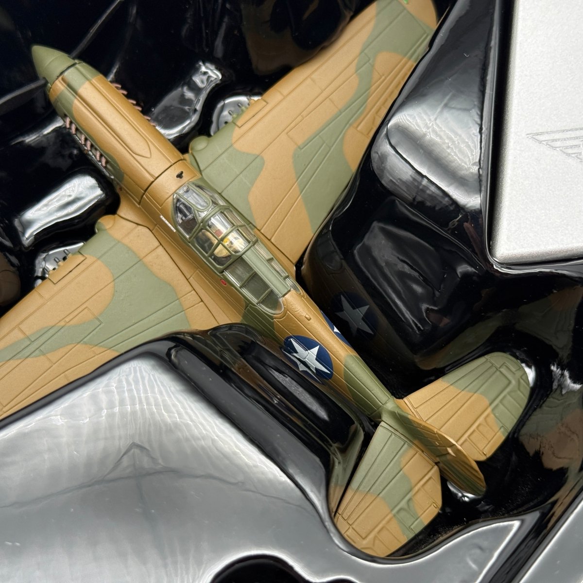 Corgi US35213 1:72 Curtiss P - 40E Warhawk USAAF 49th FG Texas Longhorn - Corgi