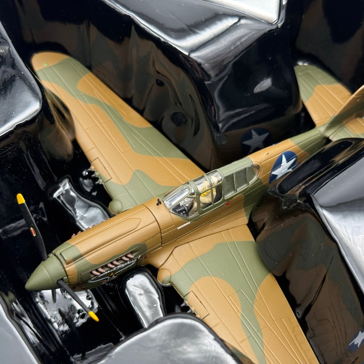 Corgi US35213 1:72 Curtiss P - 40E Warhawk USAAF 49th FG Texas Longhorn - Corgi