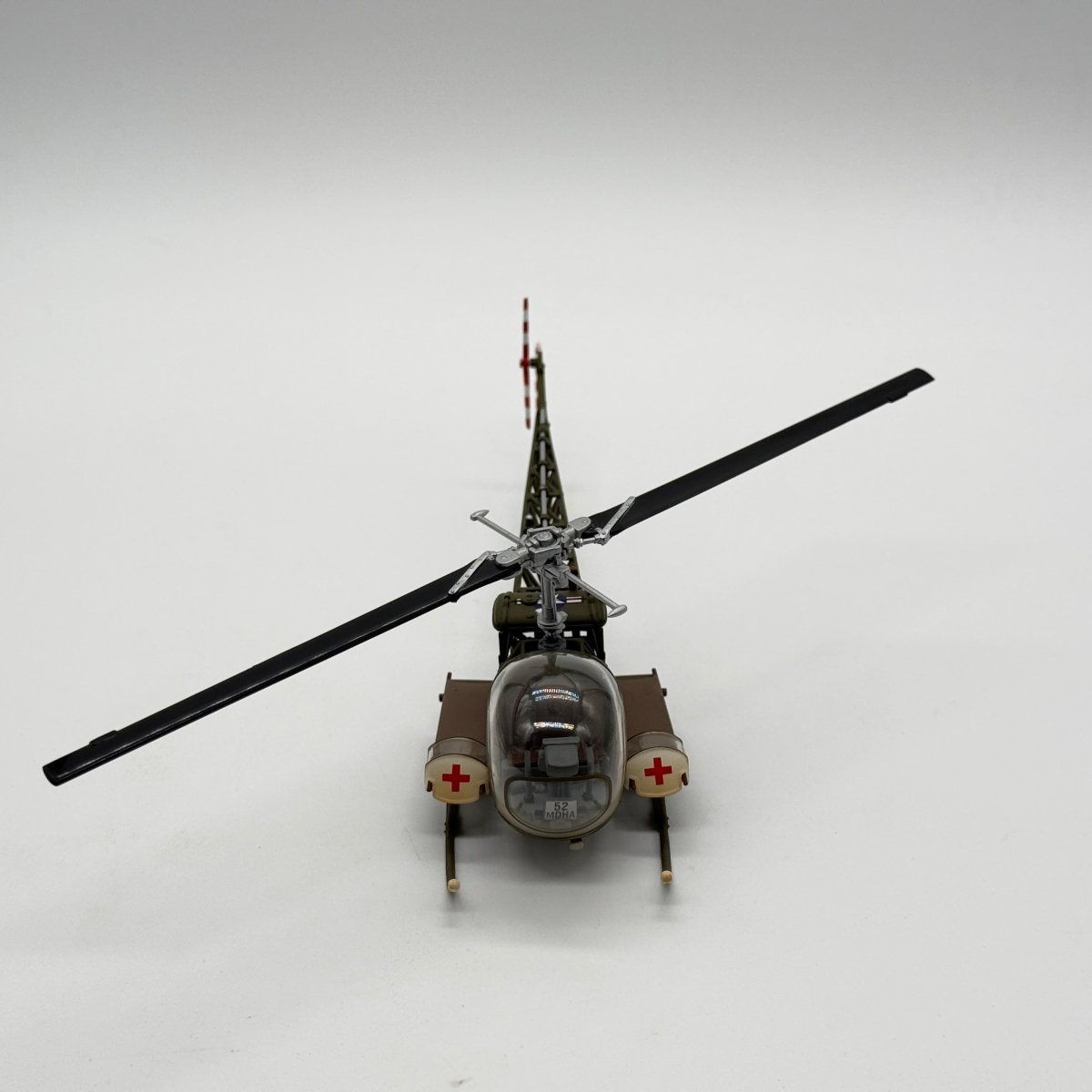 Corgi US51902 1:48 Bell H-13 Sioux US Army Medical Service Corps MASH Korean War - Corgi