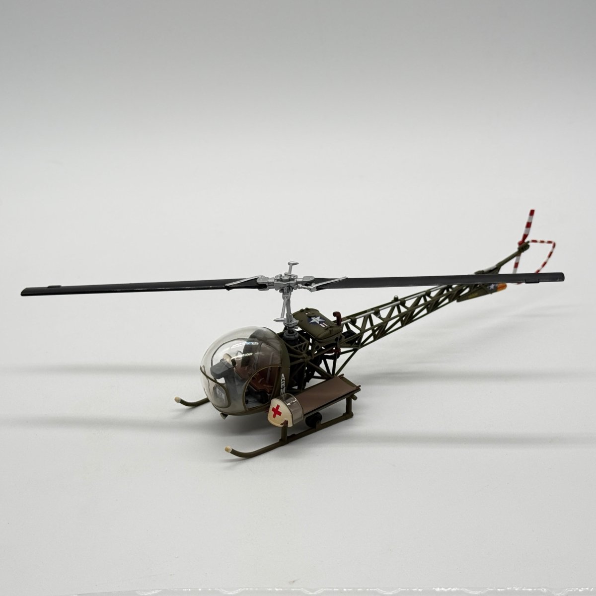 Corgi US51902 1:48 Bell H-13 Sioux US Army Medical Service Corps MASH Korean War - Corgi