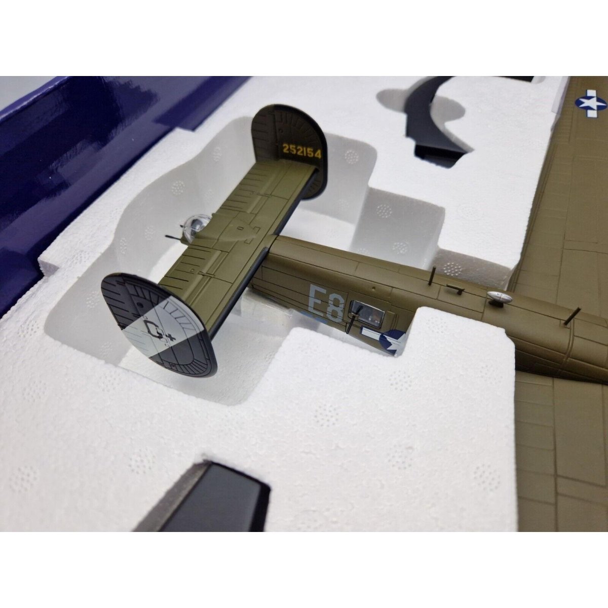 Corgi Aviation Archive 1:72 USAAF Consolidated B - 24 Liberator 'Male Call' AA34018 - Corgi