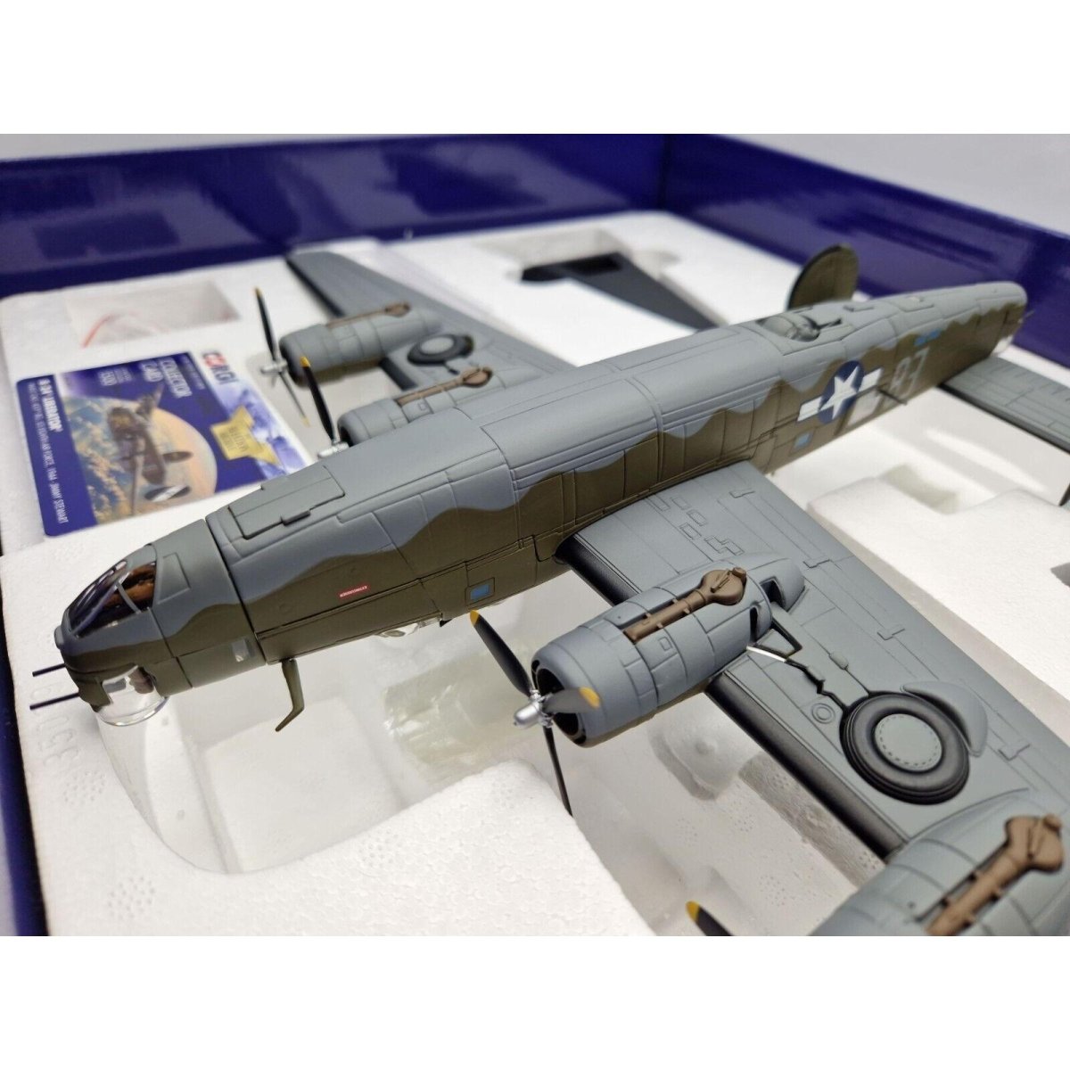 Corgi Aviation Archive 1:72 USAAF Consolidated B - 24 Liberator 'Male Call' AA34018 - Corgi