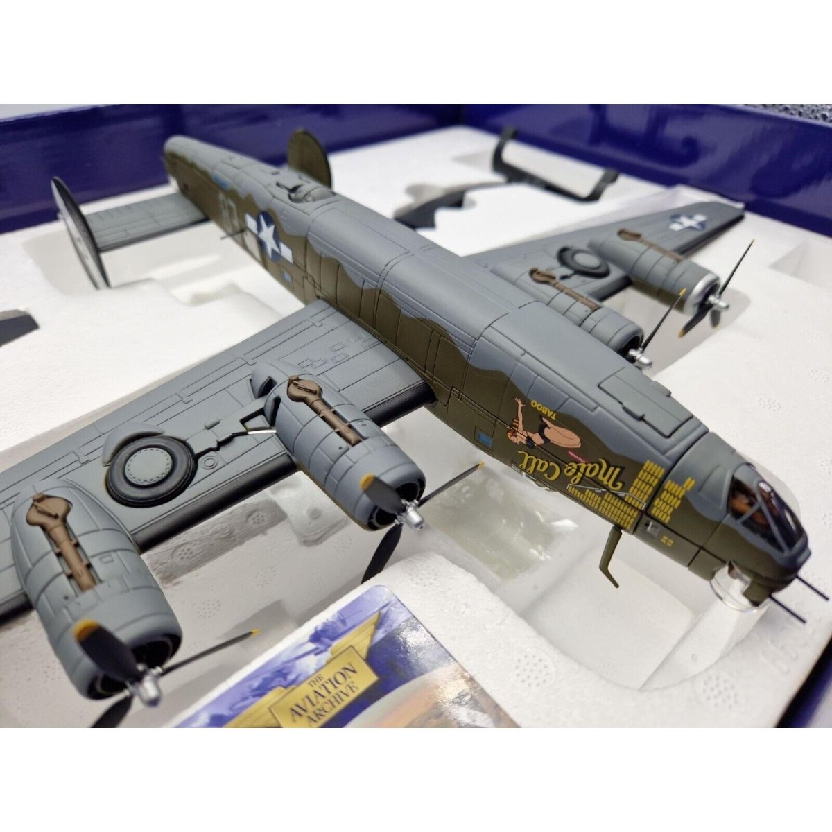 Corgi Aviation Archive 1:72 USAAF Consolidated B - 24 Liberator 'Male Call' AA34018 - Corgi