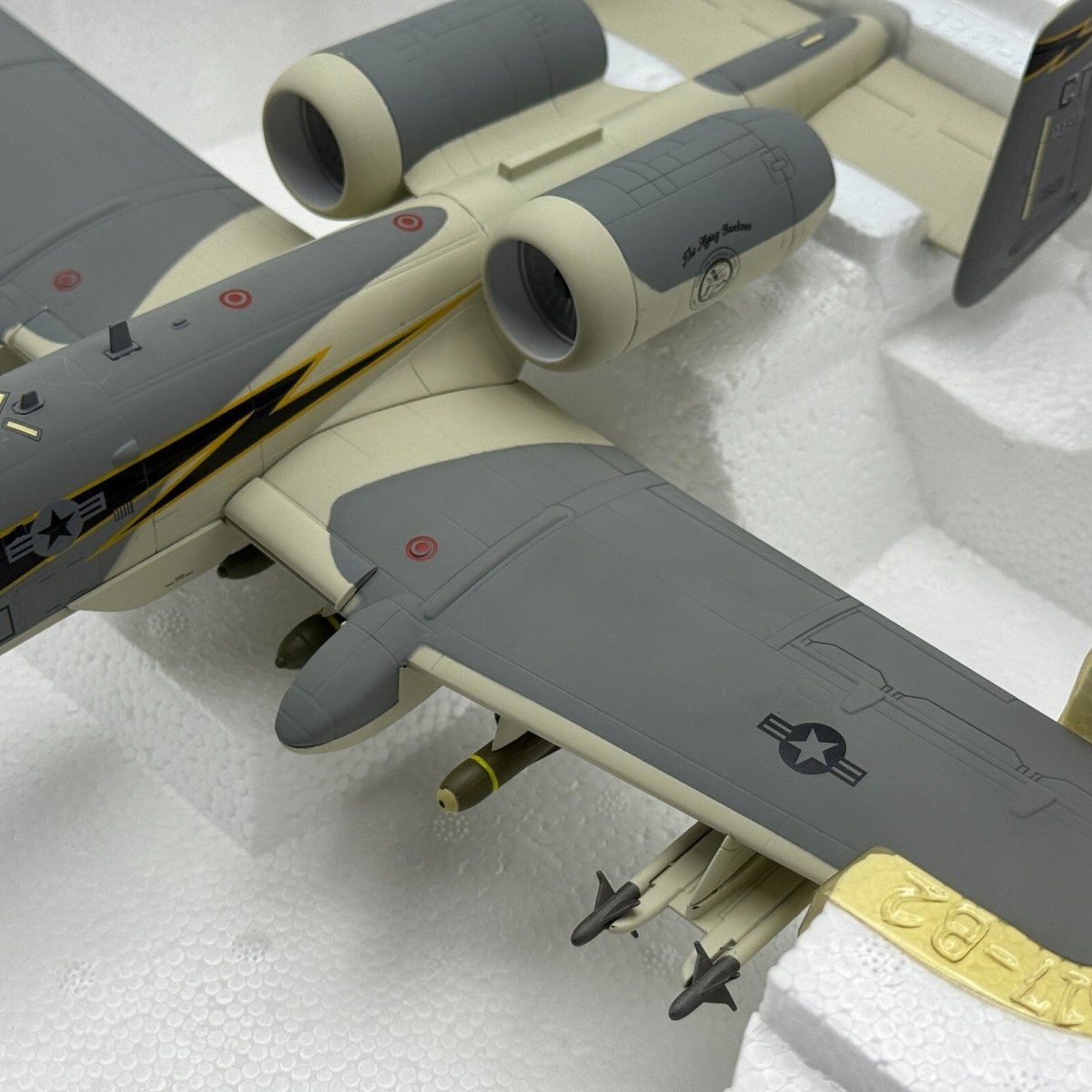 Franklin Mint 1:48 A - 10 Black Lightning Diecast Aircraft Model B11E758 - Franklin Mint