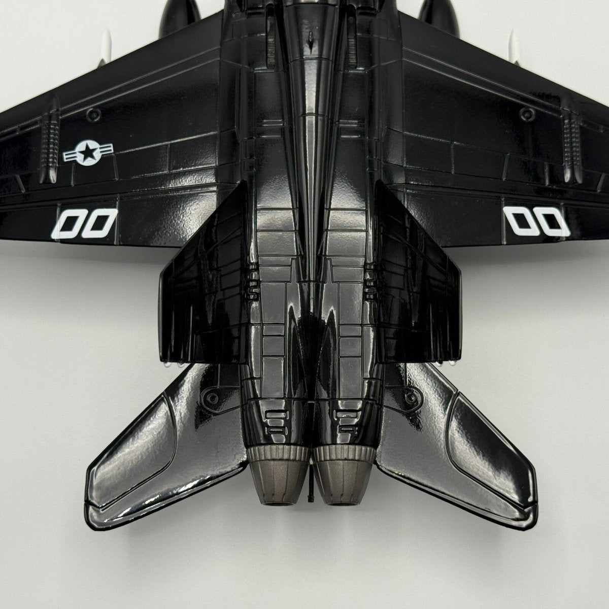 Franklin Mint 1:48 F - 18 Hornet, US Navy, Military Aviation Diecast Model 98073 - Franklin Mint