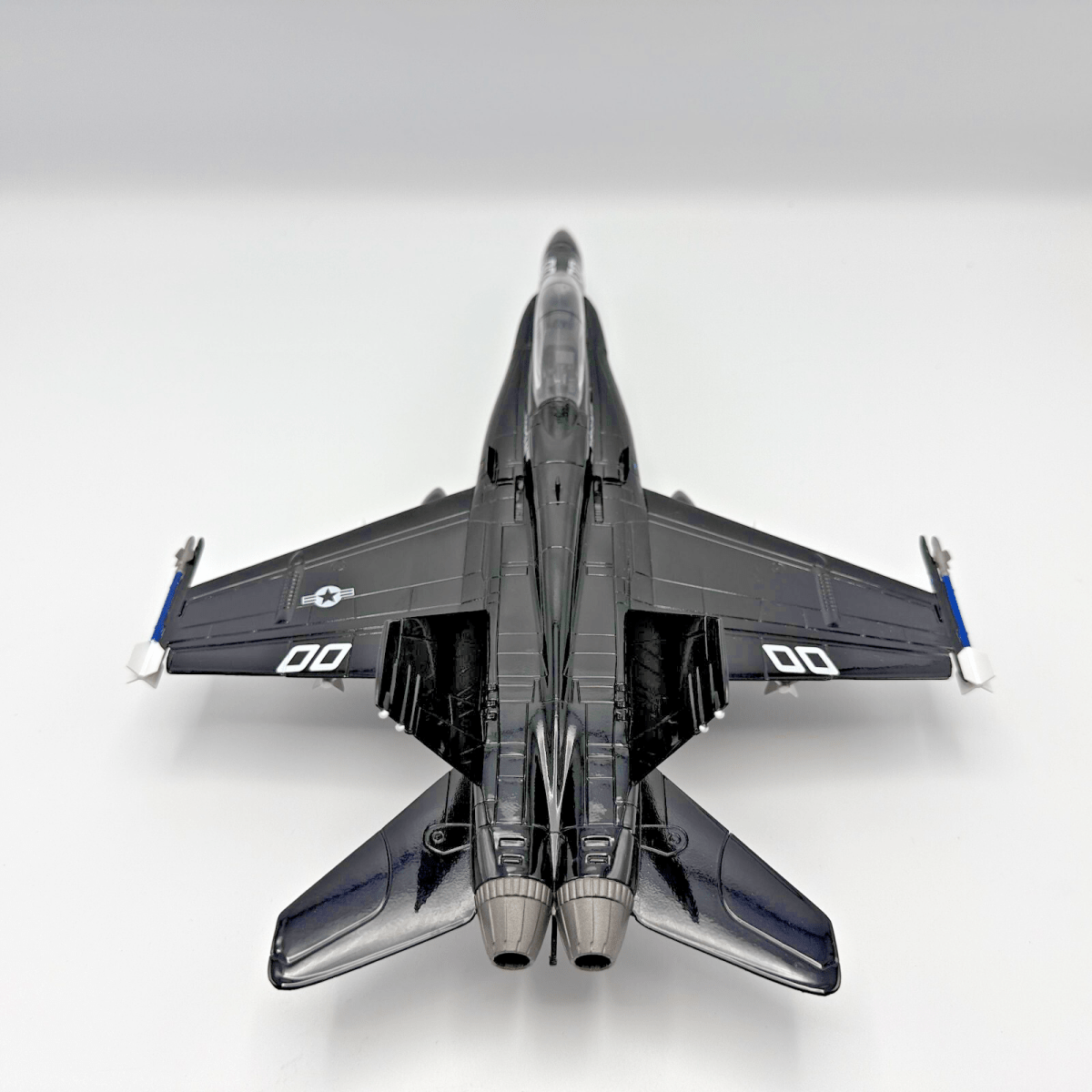 Franklin Mint 1:48 F - 18 Hornet, US Navy, Military Aviation Diecast Model 98073 - Franklin Mint