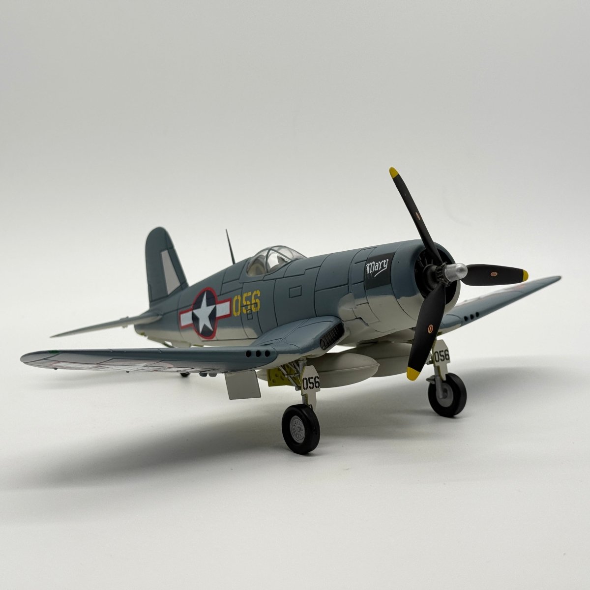 Franklin Mint ART 98091 1:48 FG-1A F4U Corsair Mary USMC VMF-121 056 Francis Pierce Peleliu 1944 - Franklin Mint