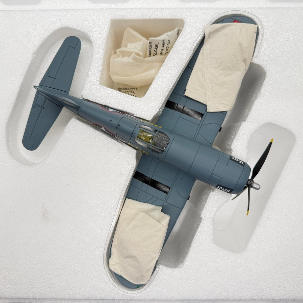 Franklin Mint ART 98091 1:48 FG-1A F4U Corsair Mary USMC VMF-121 056 Francis Pierce Peleliu 1944 - Franklin Mint