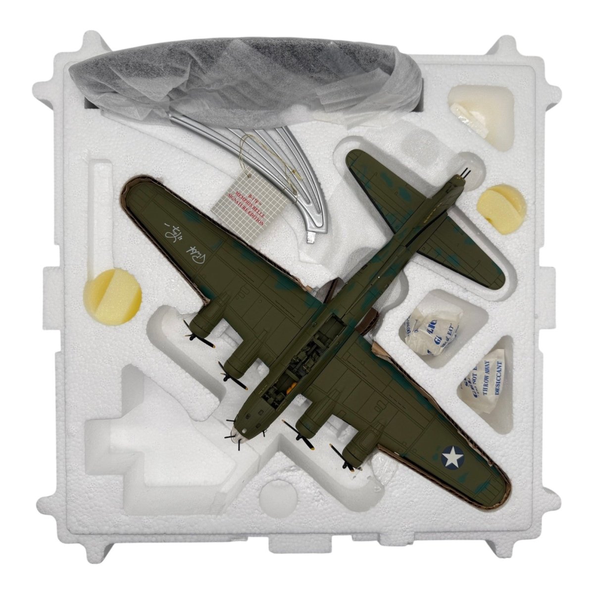 Franklin Mint B11A629 1:96 B - 17F Flying Fortress Memphis Belle Signed Edition - Franklin Mint