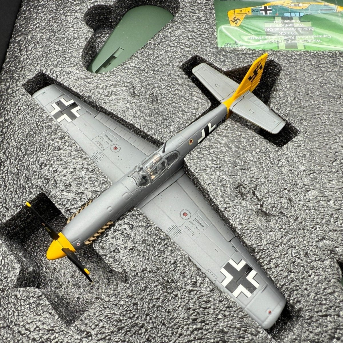 Gemini Aces 1:72 P - 51B Mustang 'Wanderzikus' Captured Mustang GALFT2007 - Gemini Aces