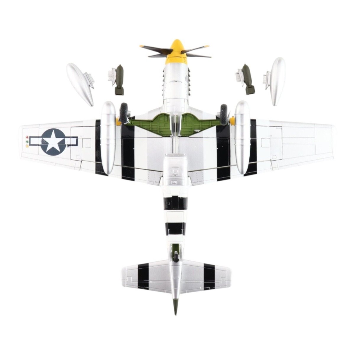 Hobby Master 1:48 P - 51D Mustang 413926, 375th FS, 8th AF, July 1944 Model HA7753 - Hobby Master