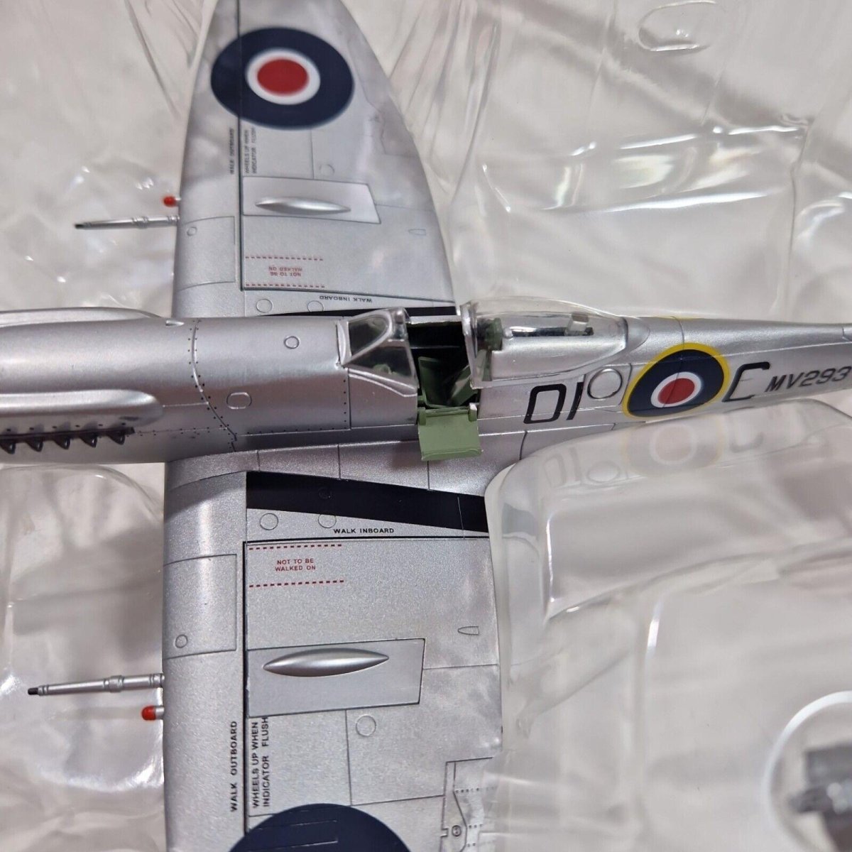 Hobby Master 1:48 Supermarine Spitfire XIV MV293 Limited Edition HA7107 - Hobby Master