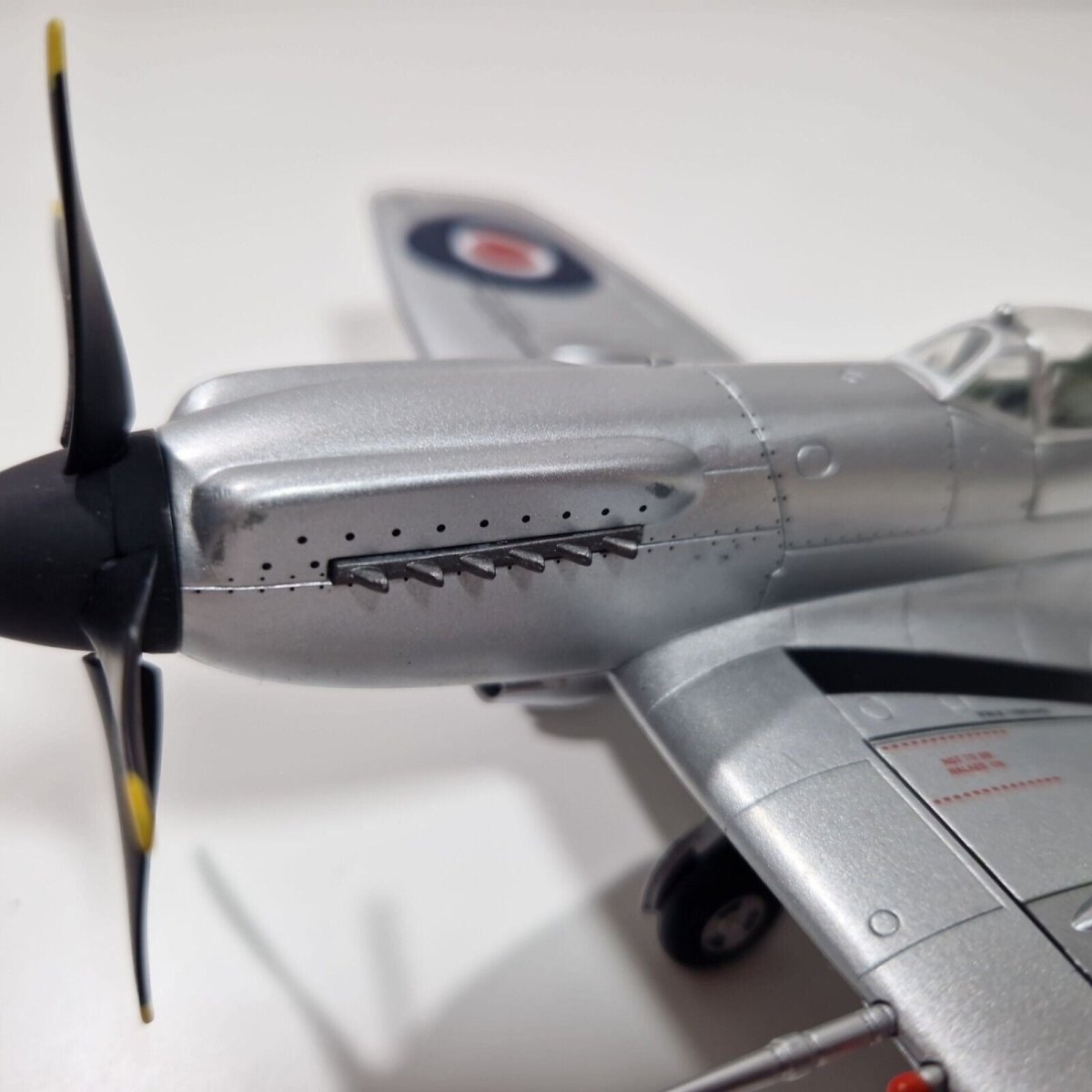 Hobby Master 1:48 Supermarine Spitfire XIV MV293 Limited Edition HA7107 - Hobby Master
