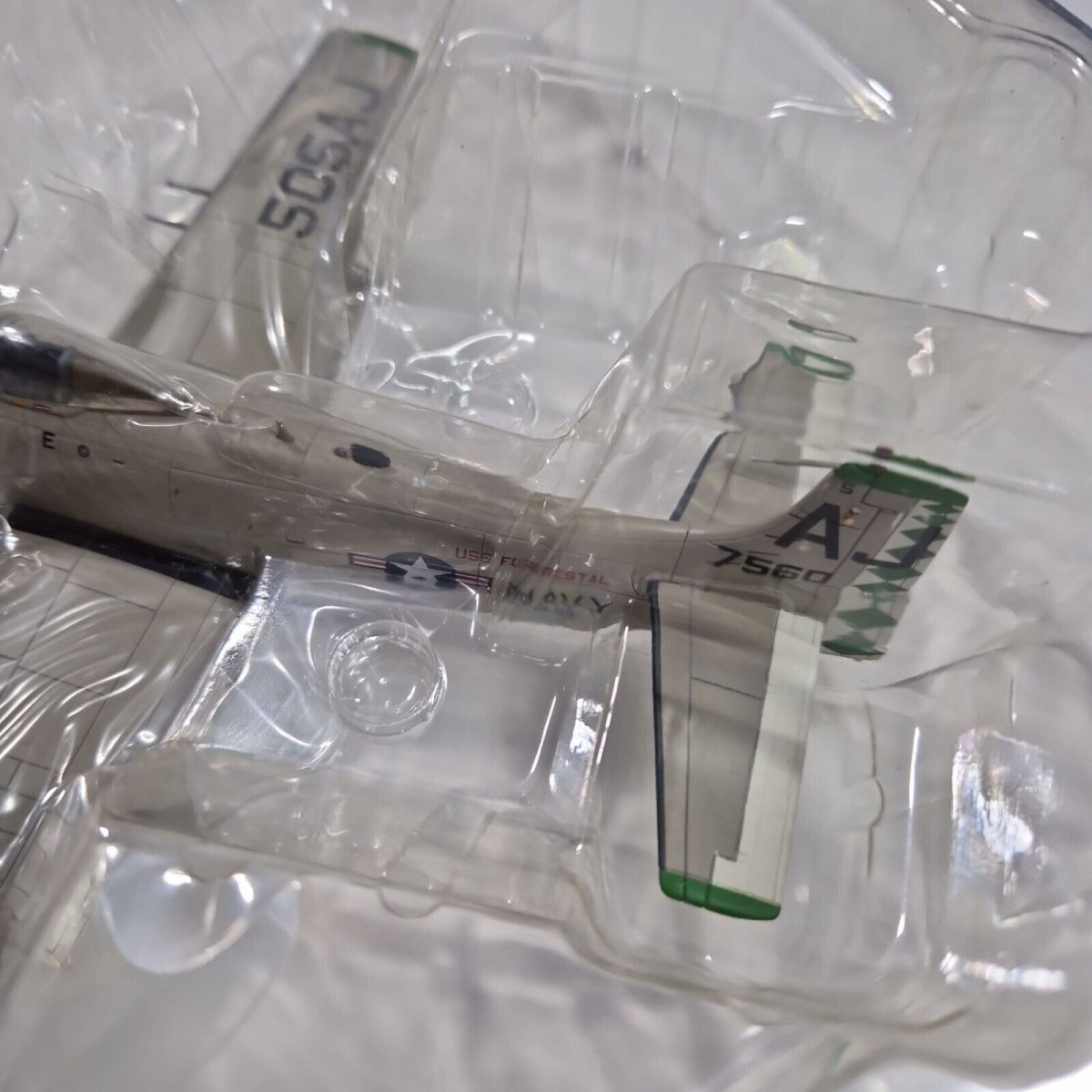 Hobby Master 1:72 A - 1H Skyraider USN VA - 85 Black Falcons USS Forrestal HA2908 - Hobby Master