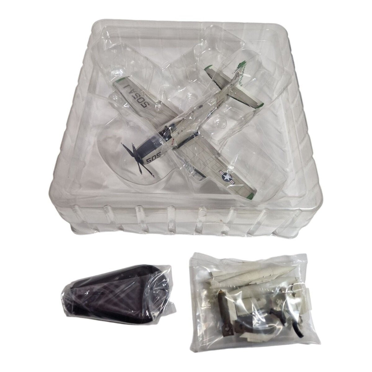 Hobby Master 1:72 A - 1H Skyraider USN VA - 85 Black Falcons USS Forrestal HA2908 - Hobby Master