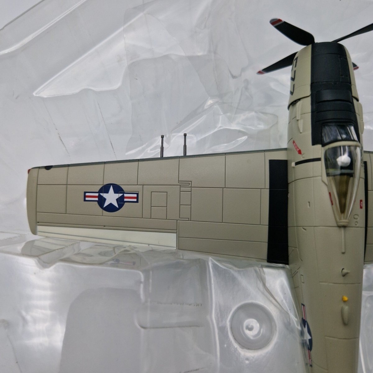 Hobby Master 1:72 A - 1H Skyraider VA - 25 “Fist of the Fleet” HA2903 - Hobby Master