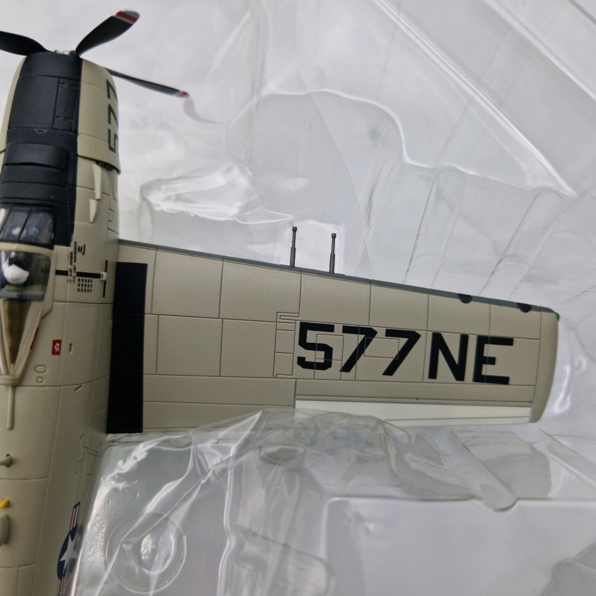 Hobby Master 1:72 A - 1H Skyraider VA - 25 “Fist of the Fleet” HA2903 - Hobby Master
