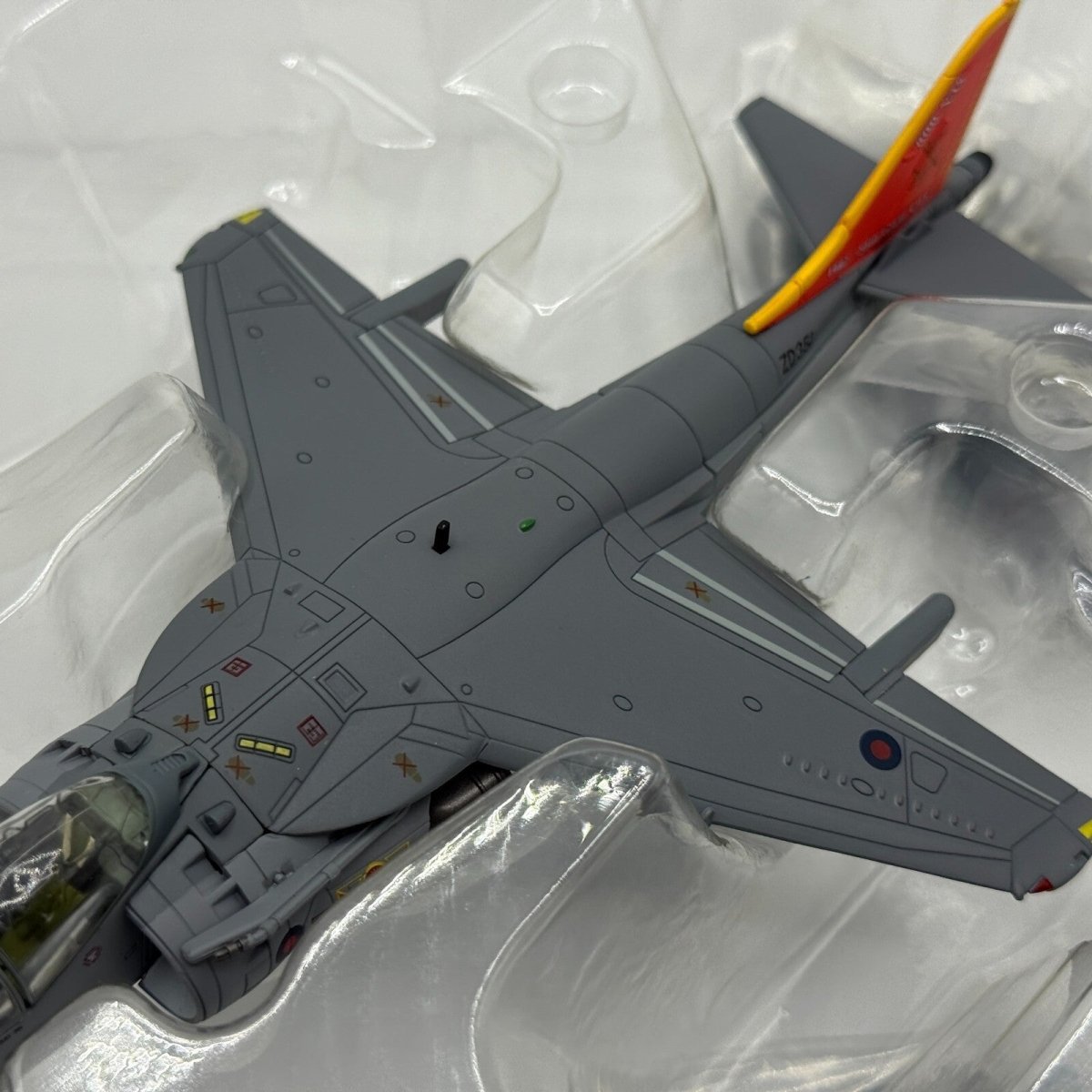 Hobby Master 1:72 AV - 8B Harrier II Plus, 800 NAS Disbandment Scheme, HA2612 - Hobby Master