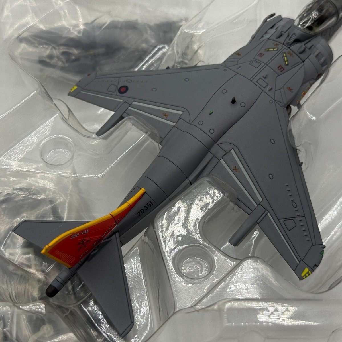 Hobby Master 1:72 AV - 8B Harrier II Plus, 800 NAS Disbandment Scheme, HA2612 - Hobby Master