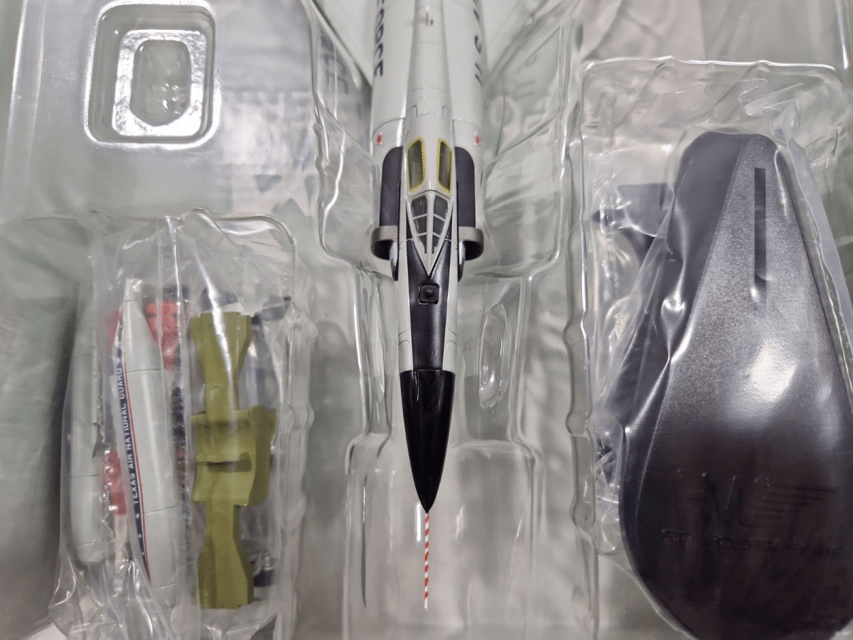 Hobby Master 1:72 F - 102A Delta Dagger, 111TH FIS TX ANG Ellington Field HA3110 - Hobby Master