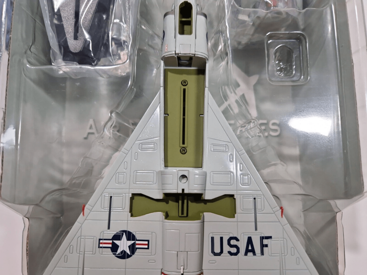 Hobby Master 1:72 F - 102A Delta Dagger, 111TH FIS TX ANG Ellington Field HA3110 - Hobby Master