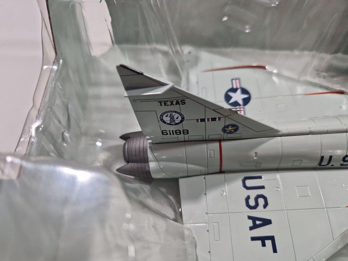 Hobby Master 1:72 F - 102A Delta Dagger, 111TH FIS TX ANG Ellington Field HA3110 - Hobby Master