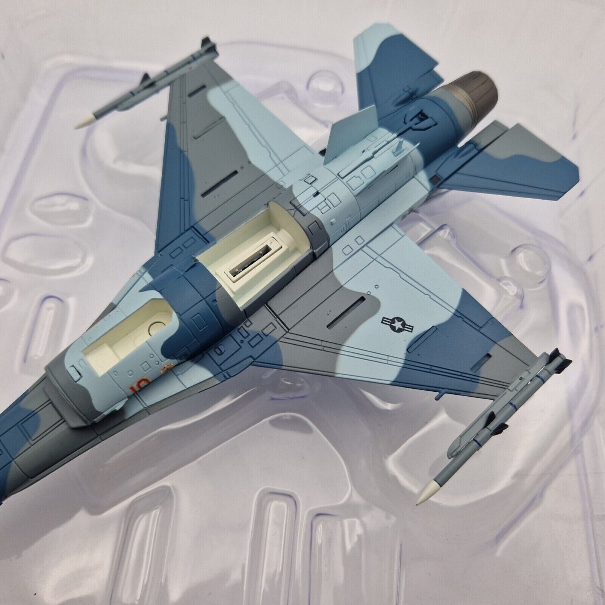 Hobby Master 1/72 F - 16C Fighting Falcon 64th AGRS Blue Flanker Model HA38032 - Hobby Master