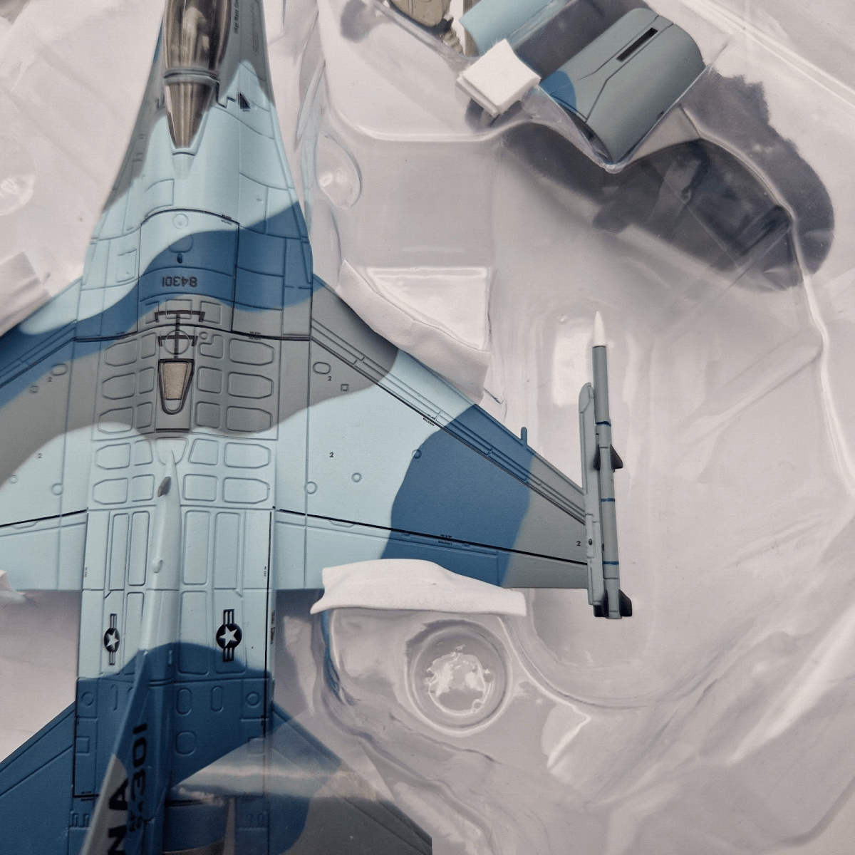 Hobby Master 1/72 F - 16C Fighting Falcon 64th AGRS Blue Flanker Model HA38032 - Hobby Master